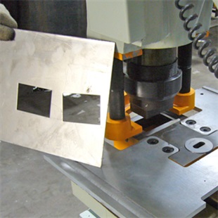 CNC Punching Machine